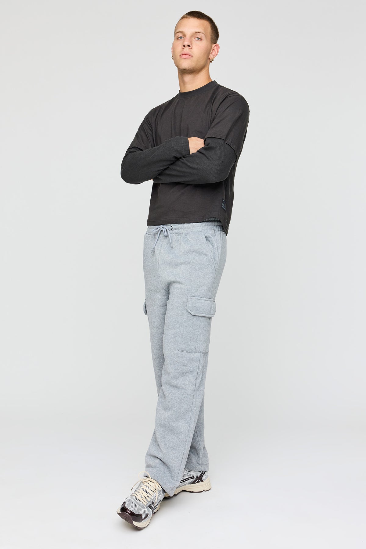 Vue alternative 2. Pantalon d'entraînement cargo en molleton