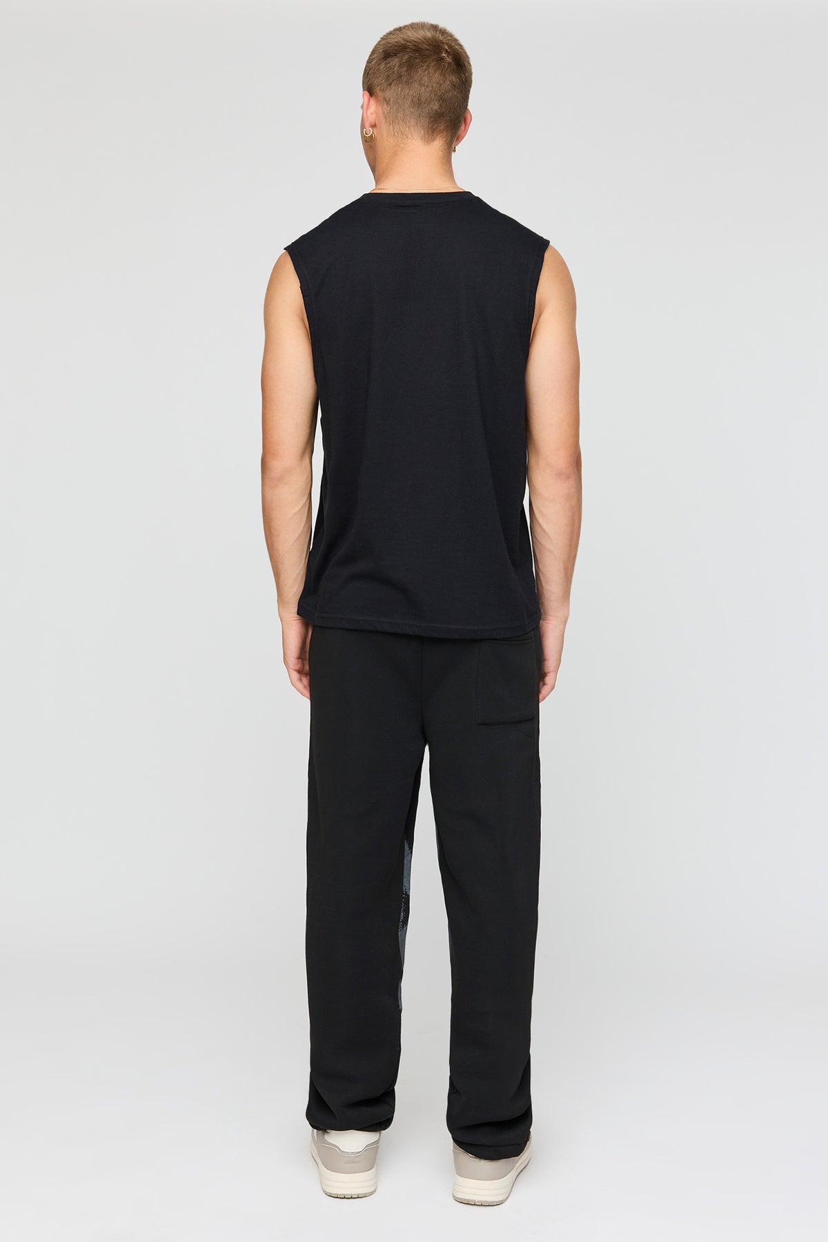 Vue alternative 3. Pantalon d'entraînement en molleton imprimé