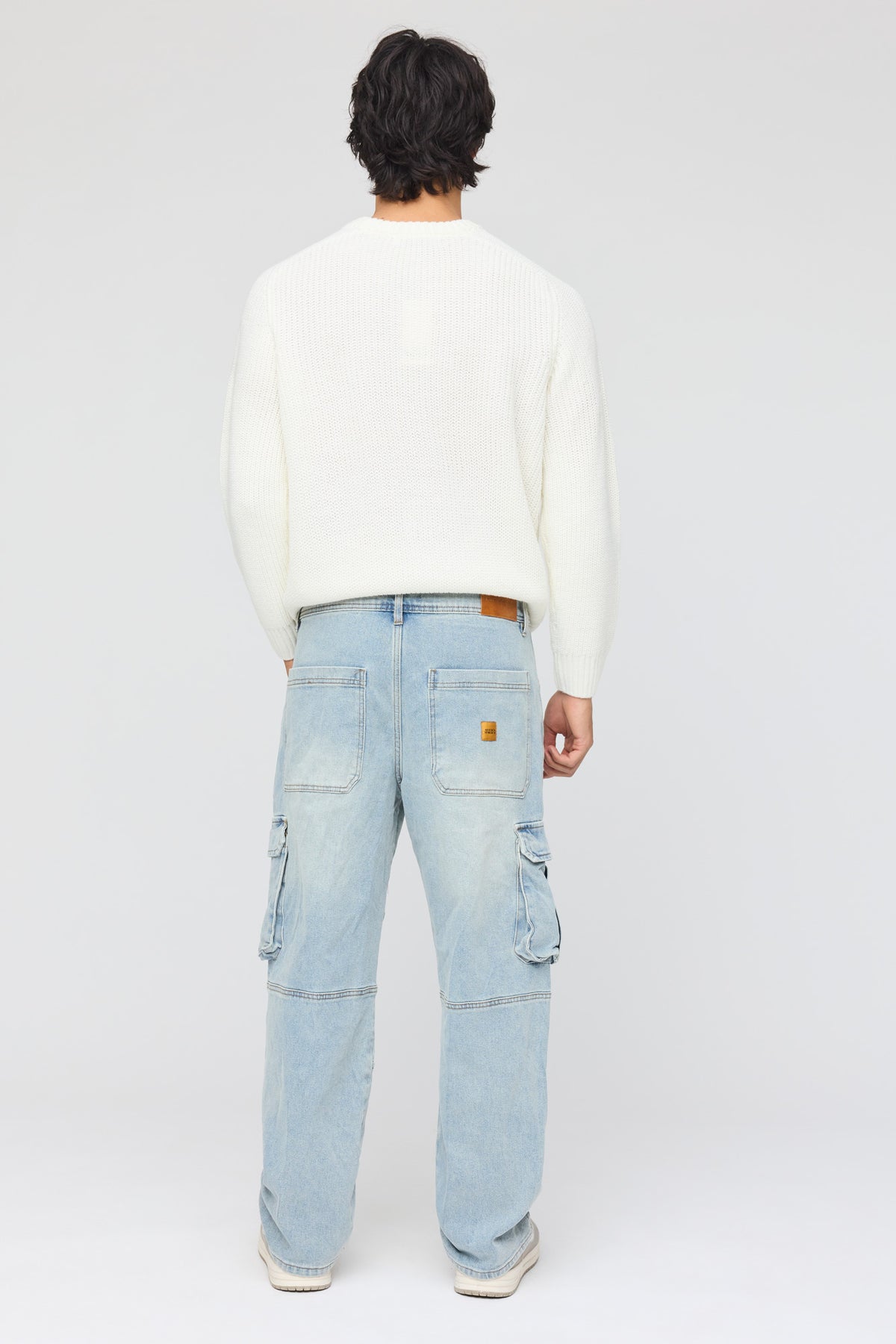 Alt View 3. Baggy Cargo Jean - Light Denim Blue