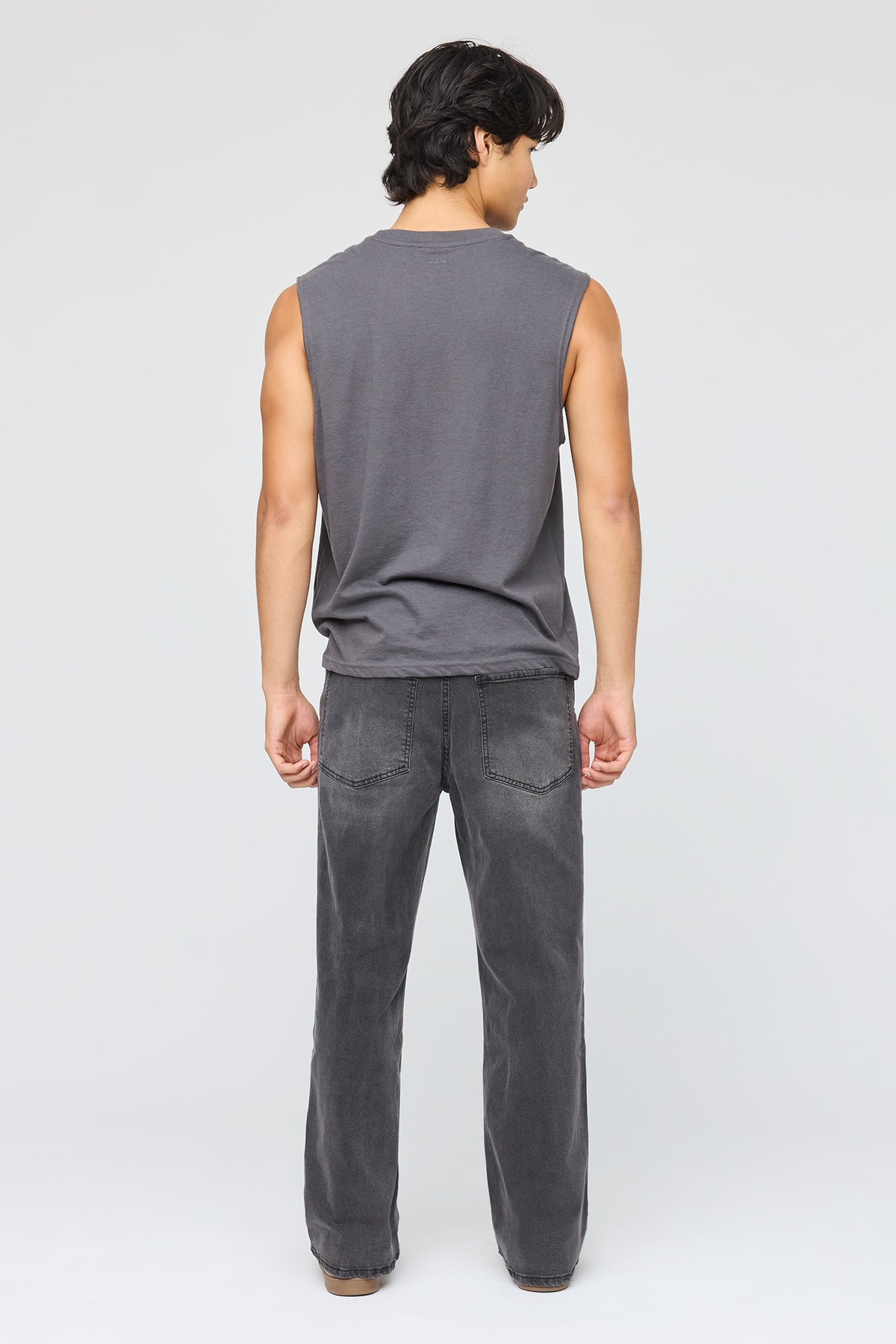 Alt View 3. Stretch Loose Fit Jean - Black