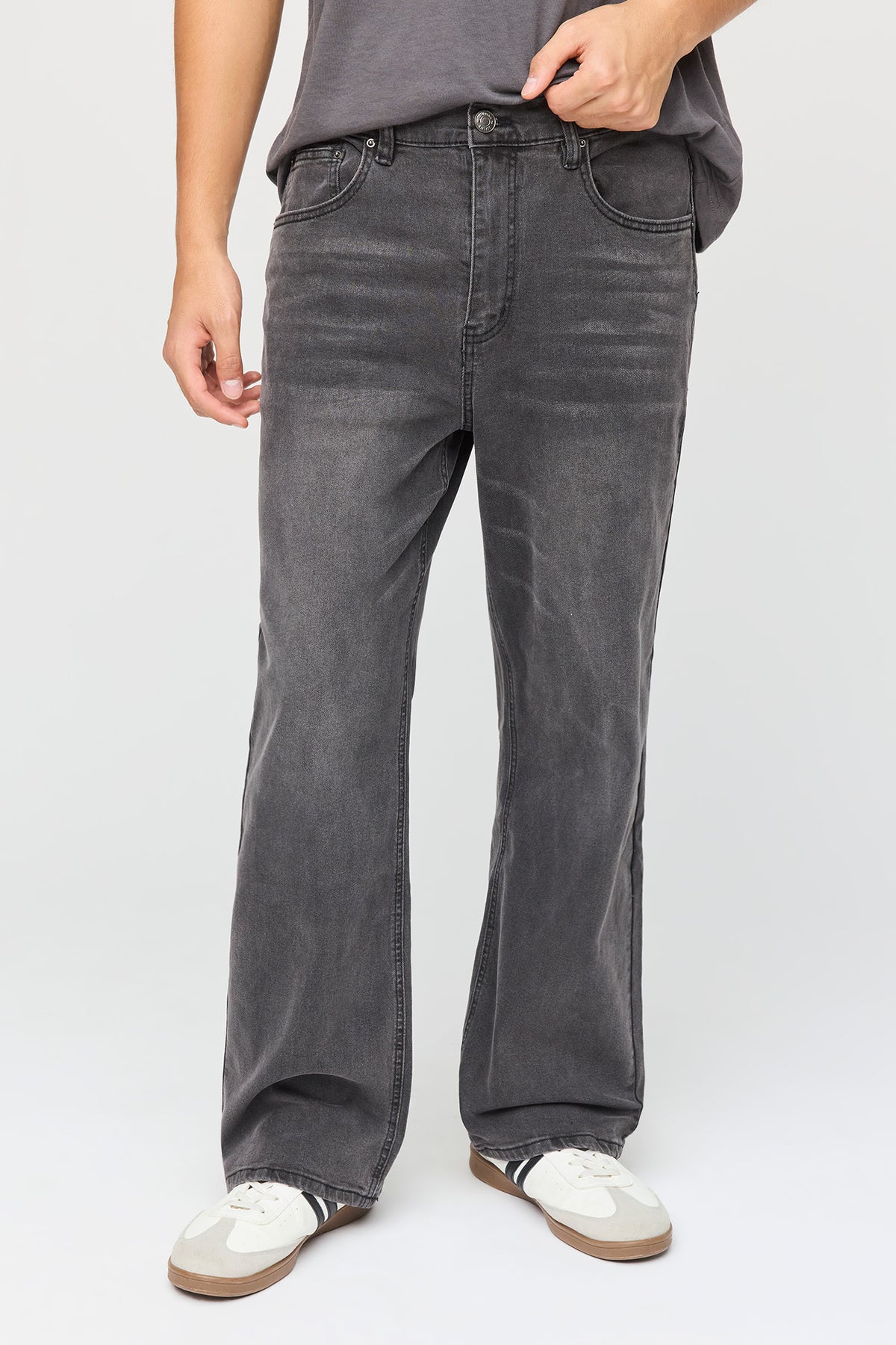 Stretch Loose Fit Jean - Black