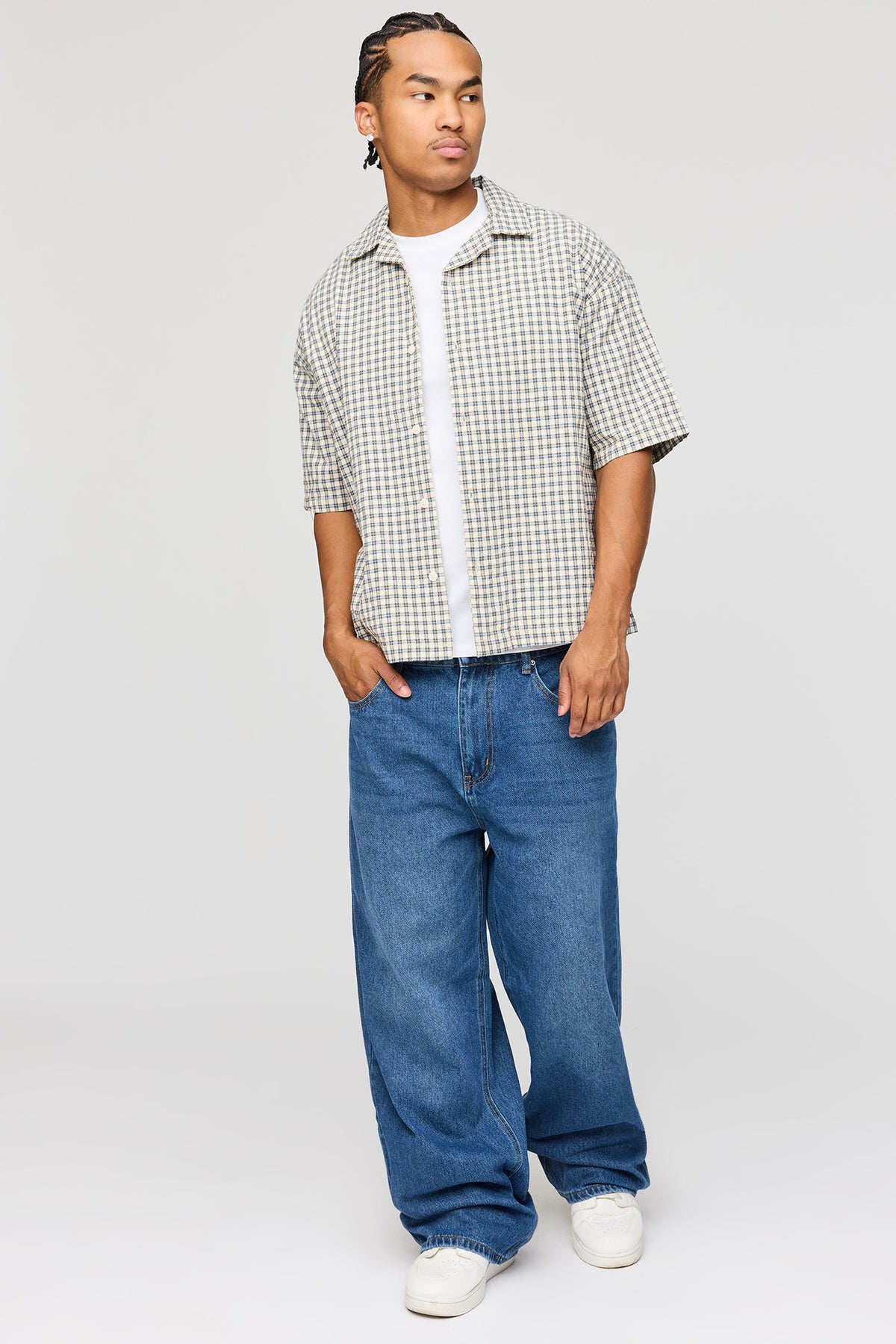 Alt View 2. Stretch Baggy Jean - Medium Denim Blue