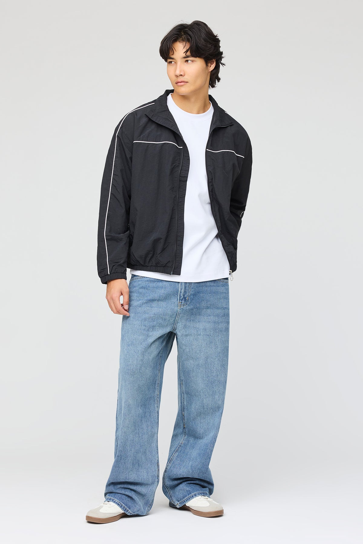 Alt View 2. Stretch Baggy Jean - Sky Blue