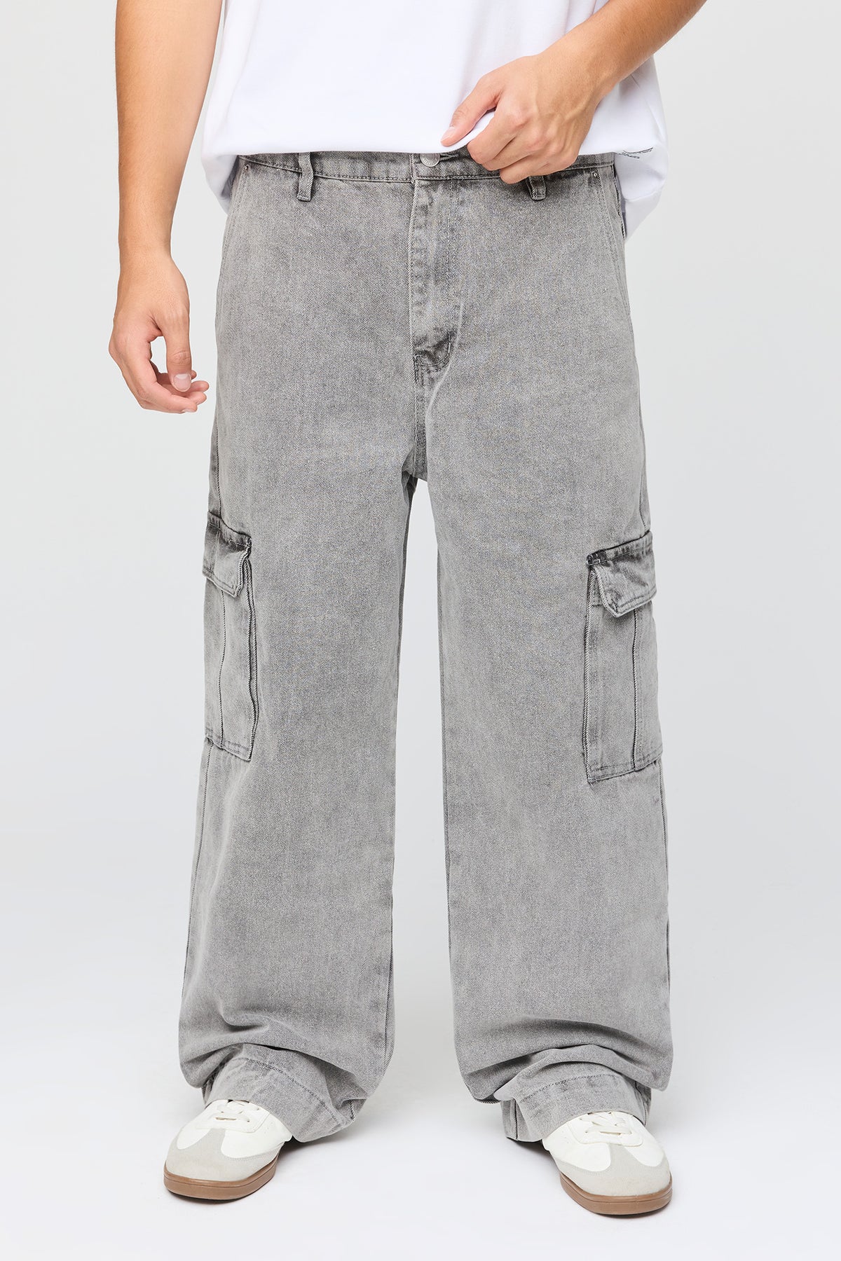 Alt View 2. Stretch Baggy Cargo Jean - Light Grey