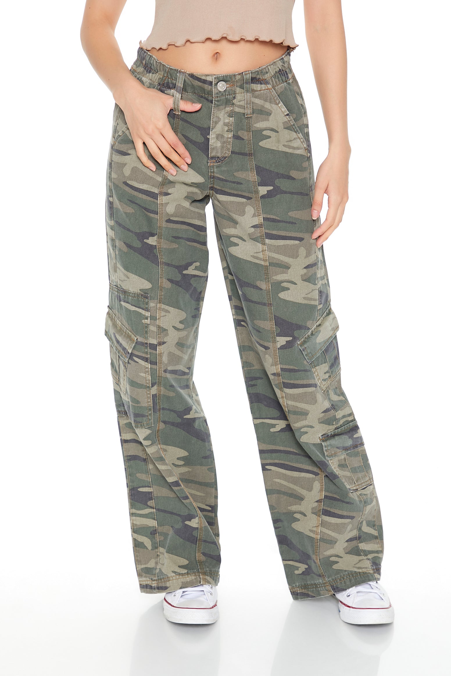 Pantalon cargo à jambe large avec motif camouflage