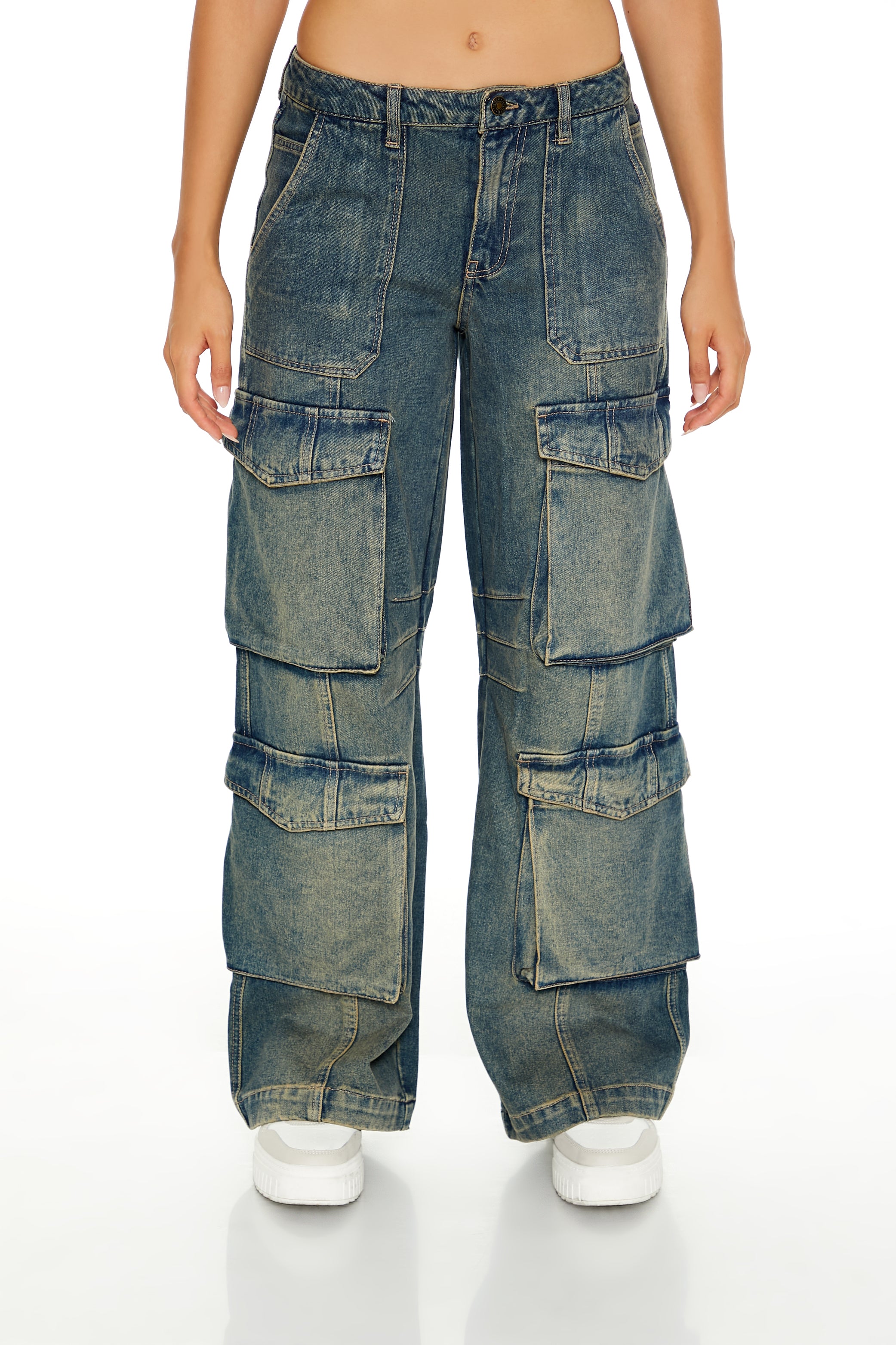 Mid-Rise Wide-Leg Cargo Jean