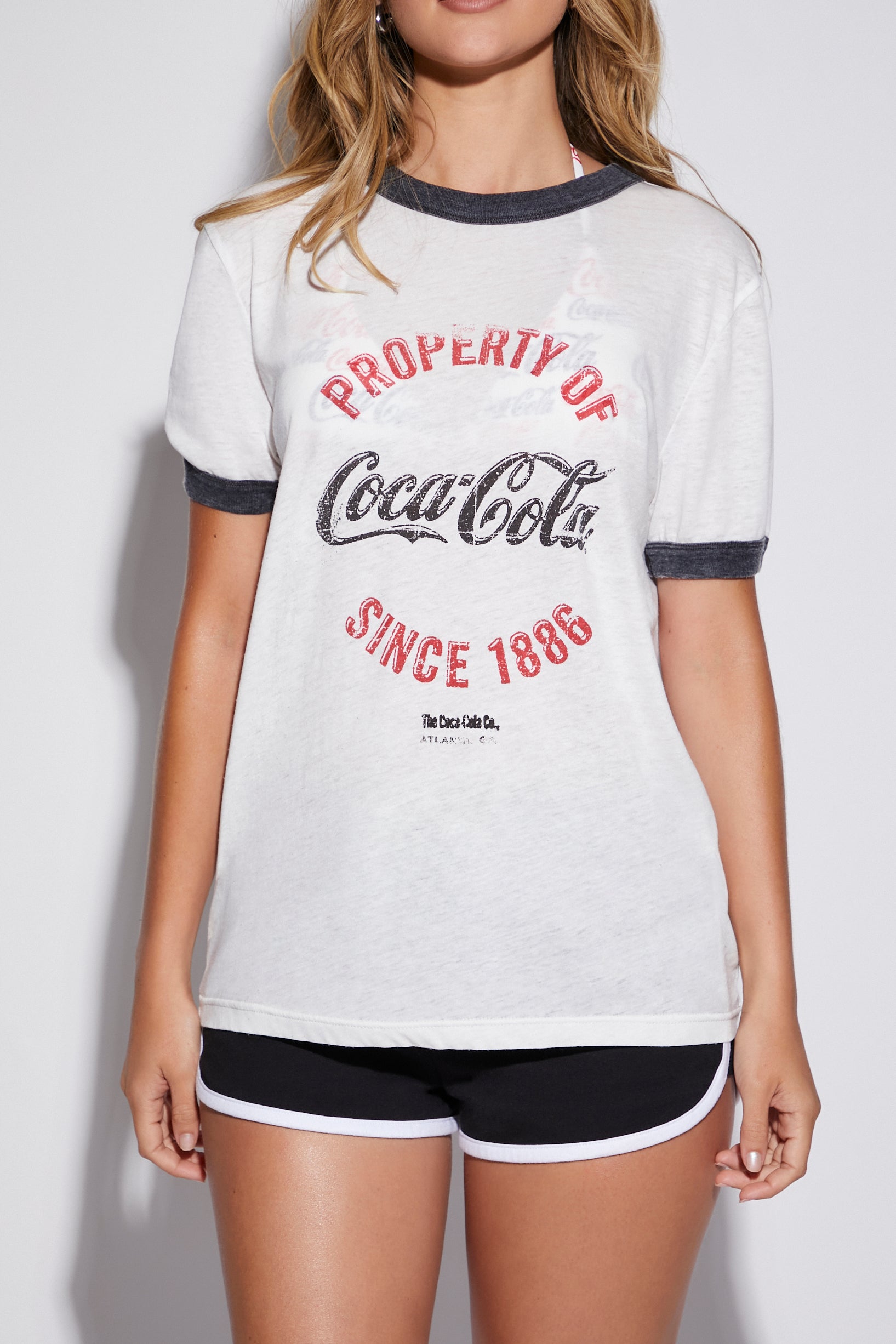 T-shirt à liséré contrastant avec imprimé Coca Cola