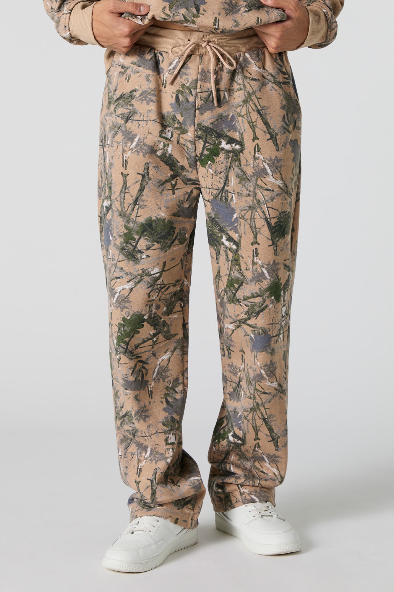 Pantalon d'entraînement en molleton avec imprimé Forêt et motif camouflage