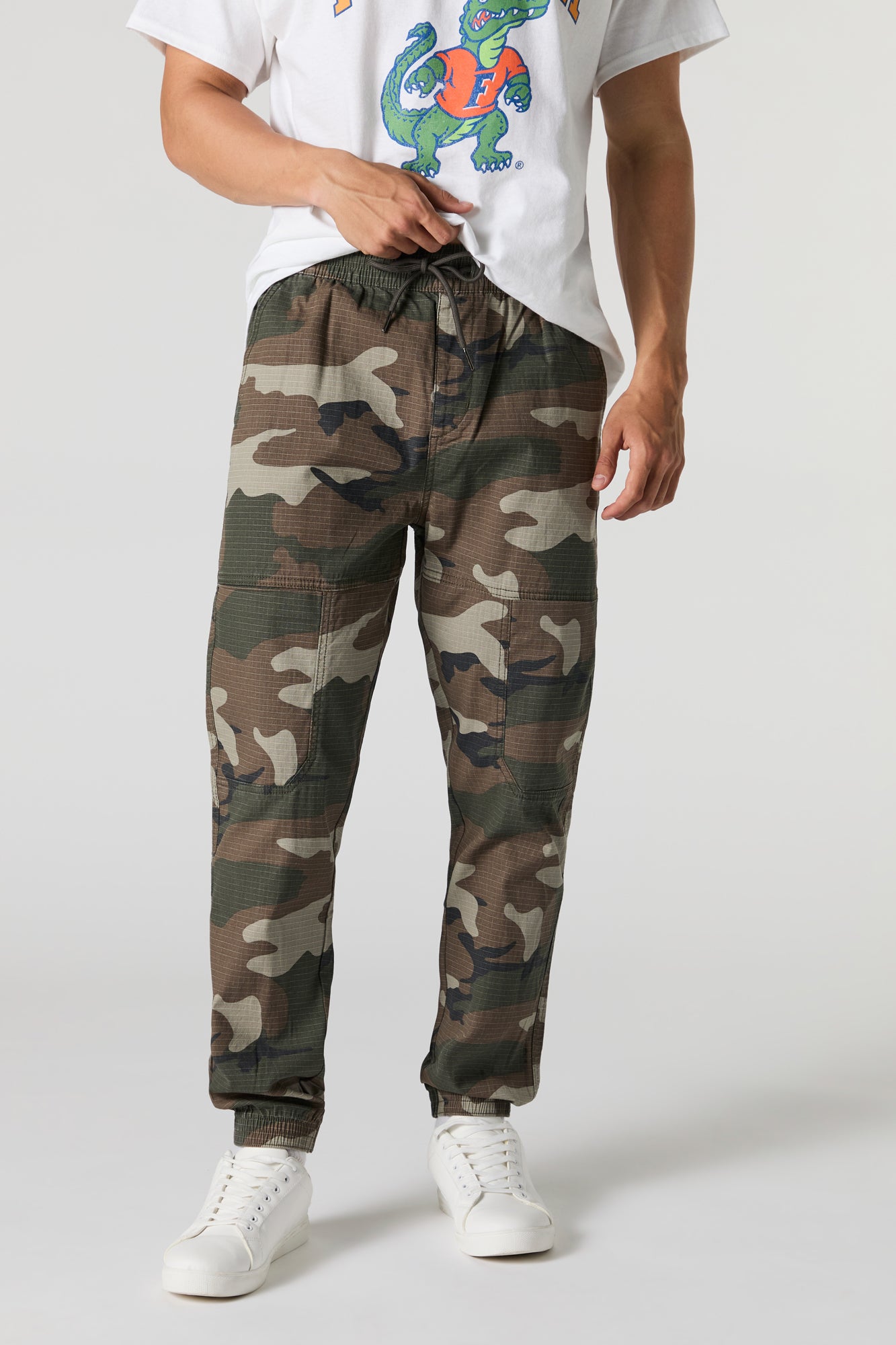 Jogger cargo à motif camouflage avec poche cachée